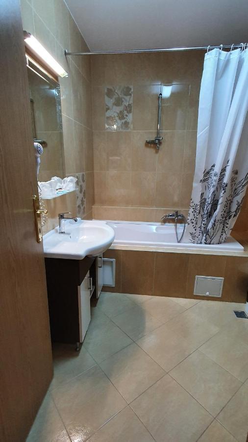 Pensiunea Select Arad Exterior photo