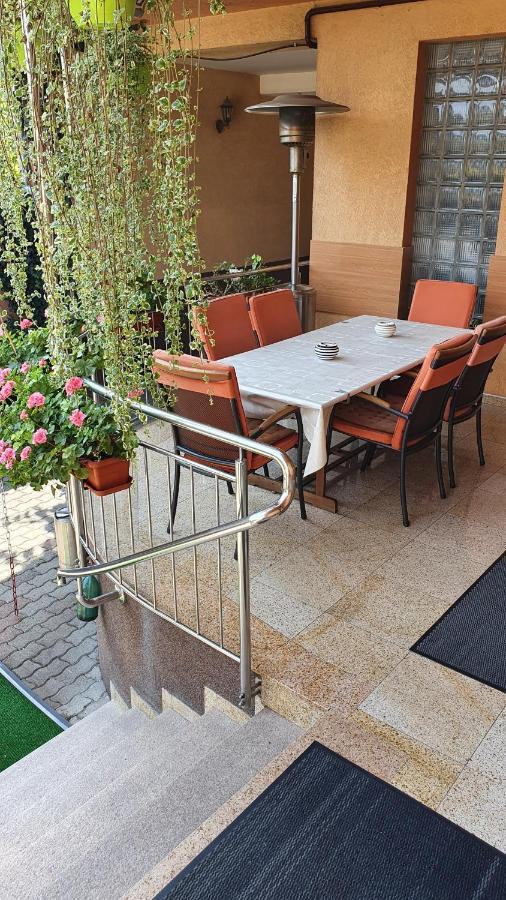 Pensiunea Select Arad Exterior photo